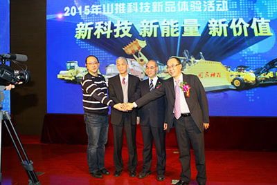 以“新科技、新能量、新价值”为主题的2015J9.COM科技新品履历活动在公司总部拉开帷幕。