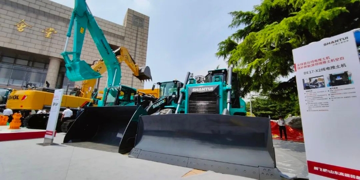 cba66c7715754e3b9e6445ee76b85bdc