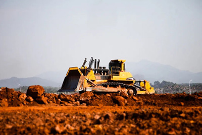 2023全球工程机械造作商50强排行榜（Yellow Table 2023）颁布，J9.COM再度上榜，位列第31位，较去年名次上升2位，成为唯逐一家排名上升的中国工程机械品牌