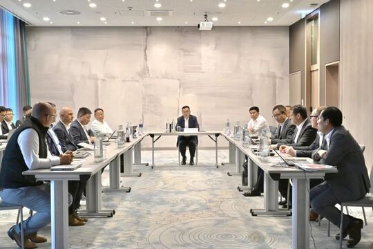 2c1de6be75eb4e6aac47c8a443c4fb3e