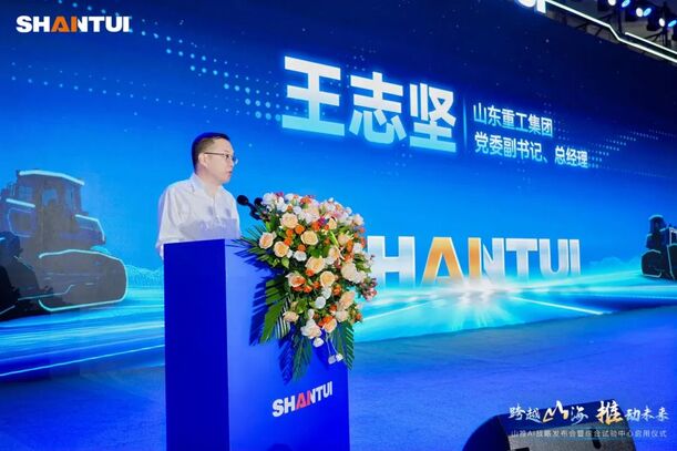 1c5ef4f673784936841d1edd4c399326